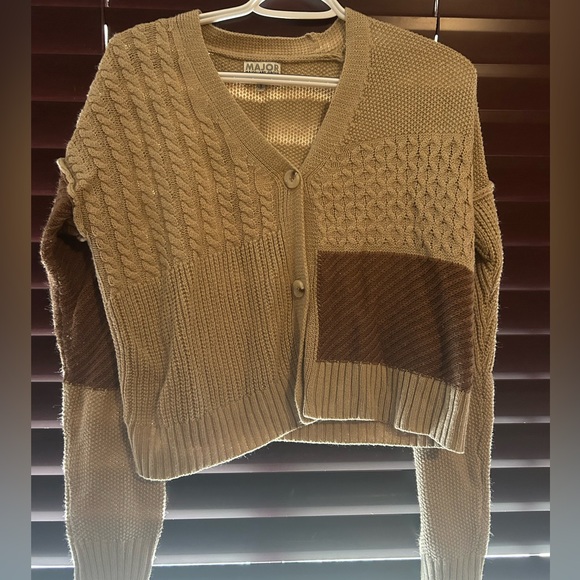 button up sweater - Picture 2 of 4